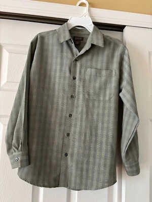 Camisa de vestir manga larga con cuello flecha para niños talla M (10/12) Foto 1 de 3