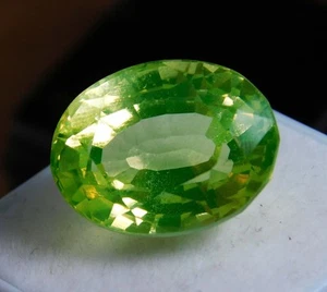 Awessom 13 Ct+ Ravishing! Shimmering Lustrous Natural Green Peridot Gemstone 022 - Bild 1 von 11