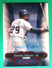 2010 TRISTAR PURSUIT DANIEL FIELDS #119 RC ROOKIE RED FOIL/BLUE INK AUTO #2/5