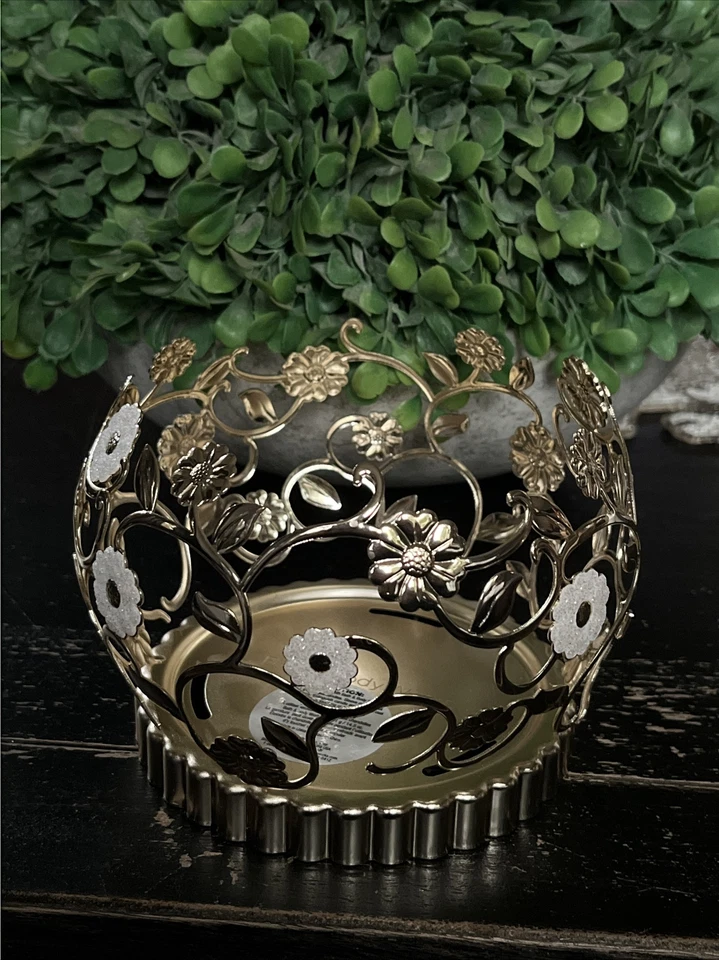 Bath&Body Works Candle Holder Sleeve Gold Floral White Flowers 3 Wick Large,1 CT - Image 1 of 1