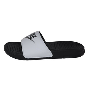 white nike flip flops
