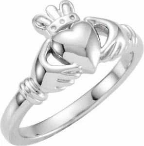 Anillo juvenil Claddagh en oro blanco 10 K - Imagen 1 de 2