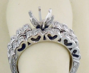 Juego de boda de diamantes semi montados estilo grabado en forma de corazón oro blanco macizo de 14K  - Imagen 1 de 12