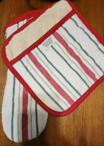  Williams Sonoma Oven Mitt and Pot Holder Set of 2 Holiday Stripe