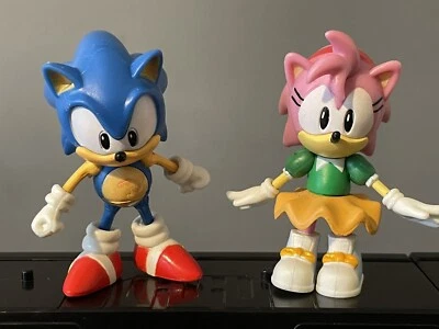 Sonic The Hedgehog  & Amy Figures Archie Comic 2 Pack 3" Figures Jazwares - Image 1 of 3