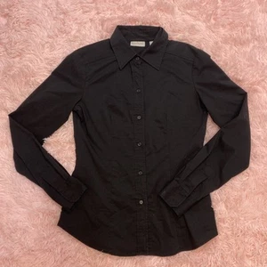 Blusa negra con botones New York & Company elástica talla XS para mujer - Imagen 1 de 6