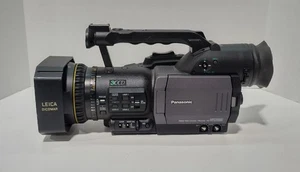 Panasonic AG-DVX100B 3CCD MiniDV Digital Video Camera Recorder 13 Hrs No Battery - Picture 1 of 17