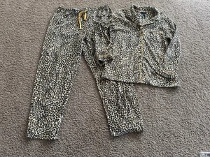 ARIA Women's PAJAMAS size medium fleece CHEETAH print two-piece - Picture 1 of 3