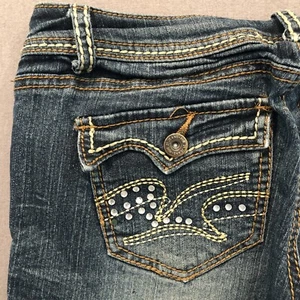 Pantalones cortos de mezclilla para mujer Rue 21 talla 1/2 28x9 bordados de estrás enredado - Imagen 1 de 10
