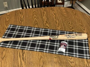 Mike Schmidt, WS 80 MVP Autographed Philadelphia Phillies Baseball Bat - JSA - Picture 1 of 7