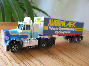 AFX Peterbuilt 359 truck with trailer Aurora AFX World Championship Team Lorry