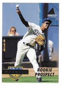 1994 Pinnacle Baseball Raul Mondesi Rookie Prospect #242 Los Angeles Dodgers - Picture 1 of 2