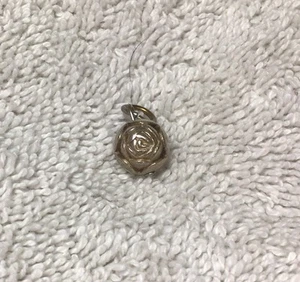 Dije redondo de cuentas de bola rosa metal tono plata 1/4 pulgada de diámetro - Imagen 1 de 10
