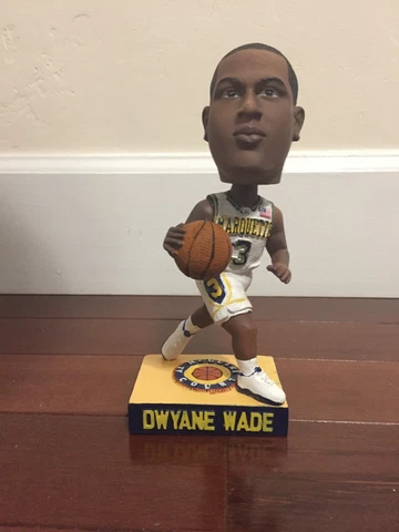 DWAYNE WADE Marquette University "Golden Eagle"s Bobble Head/Box (NM) Cover