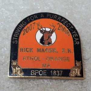 BPOE #1837 Athol orange MA Elks Lodge Logo Hut Pin Rick Marsh E.R. Perfektes Jahr - Bild 1 von 3