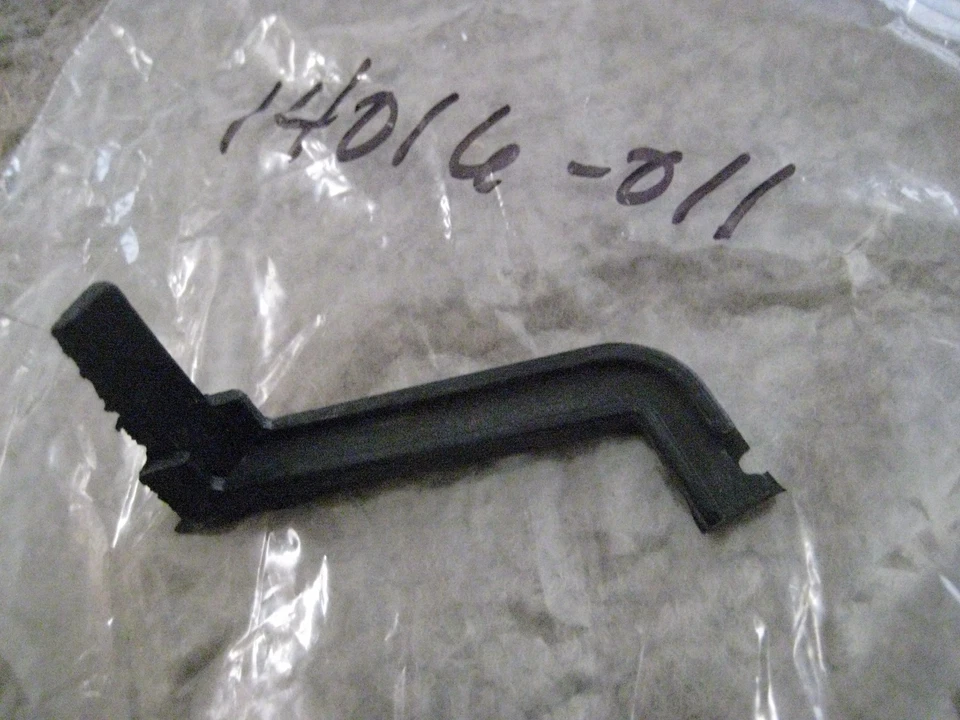 KAWASAKI A7SS/A7/A1SS/A1 ENGINE COVER CAP GASKET NOS! - Изображение 1 из 1