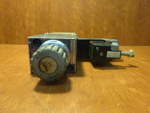 Bosch 0 811 332 102 hydraulic pressure regulator (no key) - Picture 1 of 2