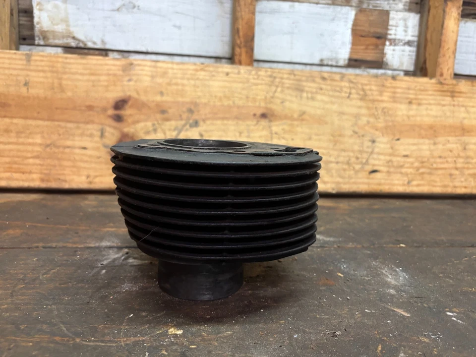 1961 Matchless G2CS 250 发动机气缸 G2 — 第 1/4 张图片