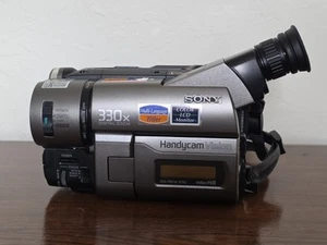 Sony CCD-TRV36 HI8 8mm Video8 camera Camcorder VCR WORKS + ACCESSORIES NICE!! - Picture 1 of 7