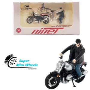 CM-Model 1:64 BMW R NineT Silver Motorcycle - Picture 1 of 2