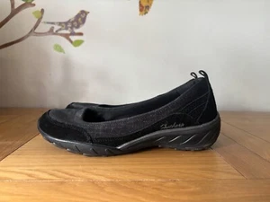 Skechers Slip On relaxed fit Comfort Shoes Black subtle shimmer size 3 flats VGC - Picture 1 of 6