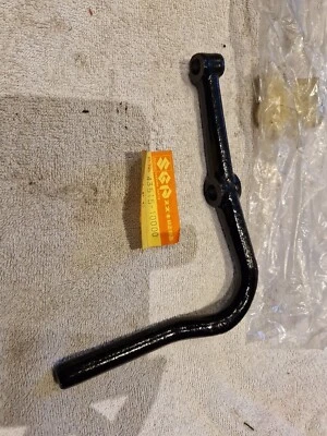 Barra de reposapiés izquierdo Suzuki GT 250 T200 T250 T350 original nuevo de lote antiguo Foto 1 de 4