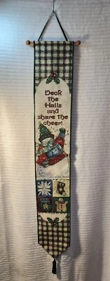 Tapeçaria pendurada de Natal Vicky Howard “Deck The Halls and Share The Cheer!” - Imagem 1 de 4
