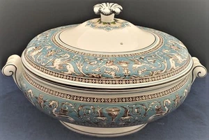 Wedgwood Florentiner Türkis (W2714) Gemüseschale mit Deckel - Bild 1 von 7