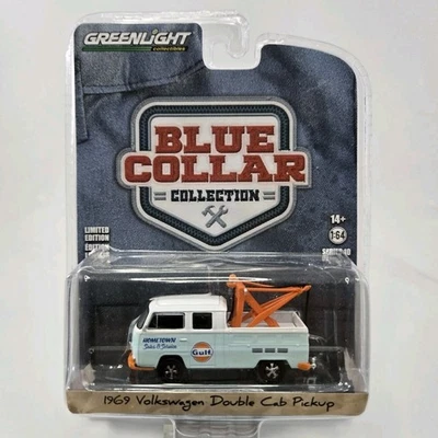Camión de remolque VW Greenlight 1969 doble cabina Gulf Blue Collar Collection 1/64 Foto 1 de 4