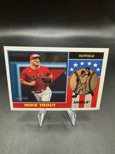 2025 Topps Heritage 1976 Player Icons 76PI-12 Mike Trout Los Angeles Angels - Bild 1 von 2