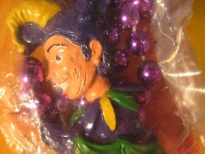 The King's Jesters Mardi Gras New Orleans Souvenir Beads Necklace w/ Pendant - Picture 1 of 4