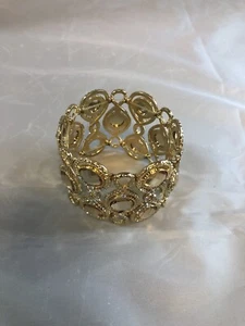 Gold Colored Stretch Bracelet - Picture 1 of 1