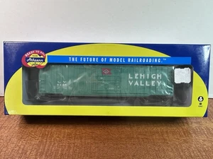 HO ATH81445 Athearn RTR Lehigh Valley LV 50' Plug Door Box Car # 8365 - Picture 1 of 2