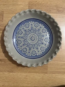 Vintage Signed Handmade Pottery Scalloped Edge Pie Dish - Picture 1 of 3