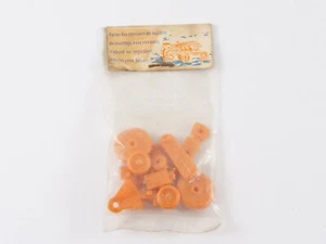 CIJ France n° 2.11 tracteur agricole Renault E30 en kit 1/64 neuf en sachet - Imagen 1 de 2