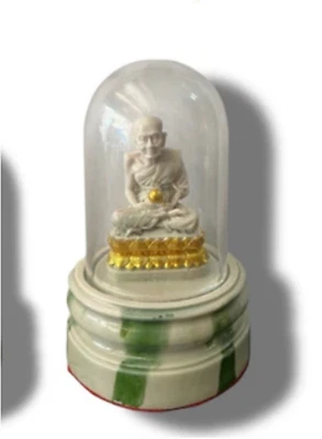 Luang Pu Thuad Estatua Alta Calidad Resina Buda Tailandés Amuleto Protección Foto 1 de 4