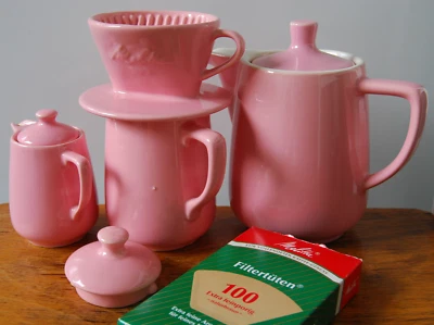 3 x Melitta Kaffeekanne, Melittakanne  + Kaffeefilter in Rosa + Filtertüten - Bild 1 von 4