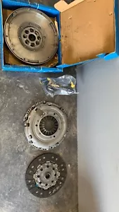 Kupplungssatz+ Schwungsscheibe Kia / Hyundai / 2294 001 267 / 624405533 - Bild 1 von 11