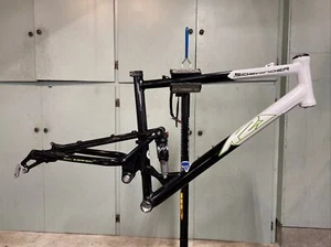 K2 Sidewinder 19” Frame, Rock Shox Monarch R Shock, 1-1/8”, QR, 26” Wheels - Picture 1 of 5