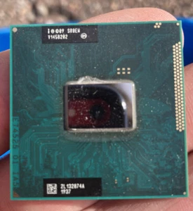 Processeur Intel Mobile B800 Socket G2 SR0EW - Photo 1/1