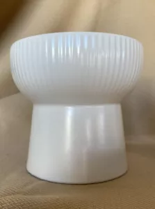 Ceramic White Elevated Cat Bowl By Rasea - Picture 1 of 3
