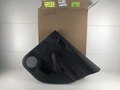 New! OEM 2016-2018 Ford Focus Interior Door Panel G1EZ-5827406 - Passenger Rear Foto 1 de 4