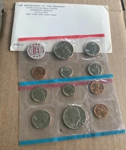 1972 P & D US Mint Set United States Original Government Packaging Ships Free!! - Picture 1 of 14