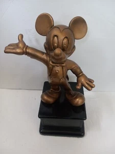Estatua de premio mousecar dorado de Disney Mickey Mouse - Imagen 1 de 7
