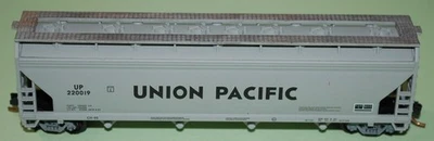 Atlas N scale UP-Union Pacific4 Bay covered Hopper--no box - Image 1 of 4