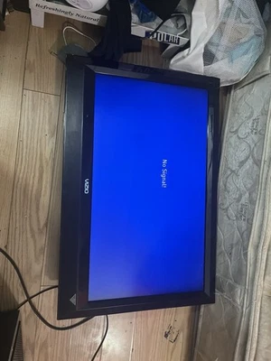 Vizio VL320M 32" 1080p Full HD LCD TV - Image 1 of 3