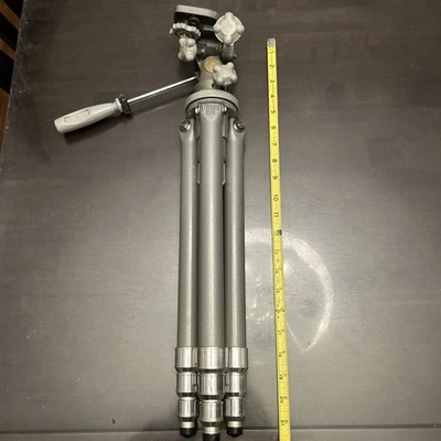 Trípode Gitzo Vintage - R No. 1 - GILUX Reporter Hecho en Francia Funcionando Foto 1 de 4