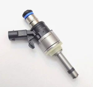 GENUINE VW ,Audi Fuel Injector ENGINE 2.0L 06K906036M - Picture 1 of 6