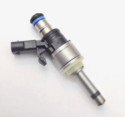GENUINE VW ,Audi Fuel Injector ENGINE 2.0L 06K906036M - Image 1 of 4
