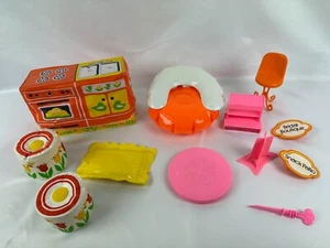Konvolut Vintage 70er Jahre Barbie Puff N Play Blow Up Schlauchboote & Verschiedenes Möbel - Bild 1 von 16